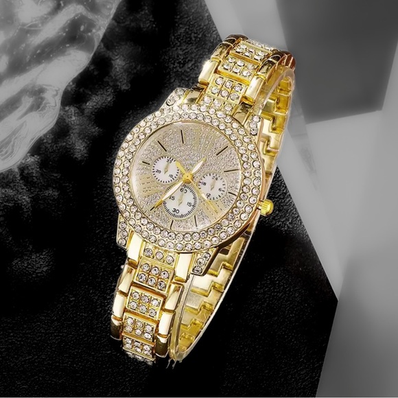Women’s Gold Quartz Watch with Roman Numerals - Picture 7 of 7
